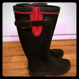 Knee High Rainboots